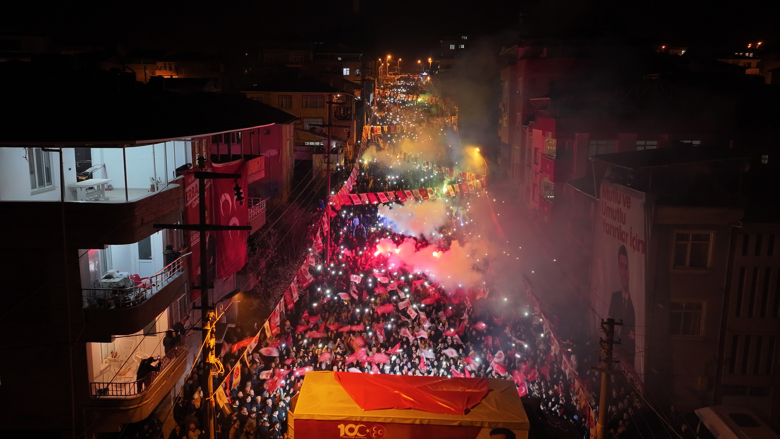 BEN YERİNE BİZ DİYEREK BAŞARDIK HALA ANLAMAYANLAR VAR