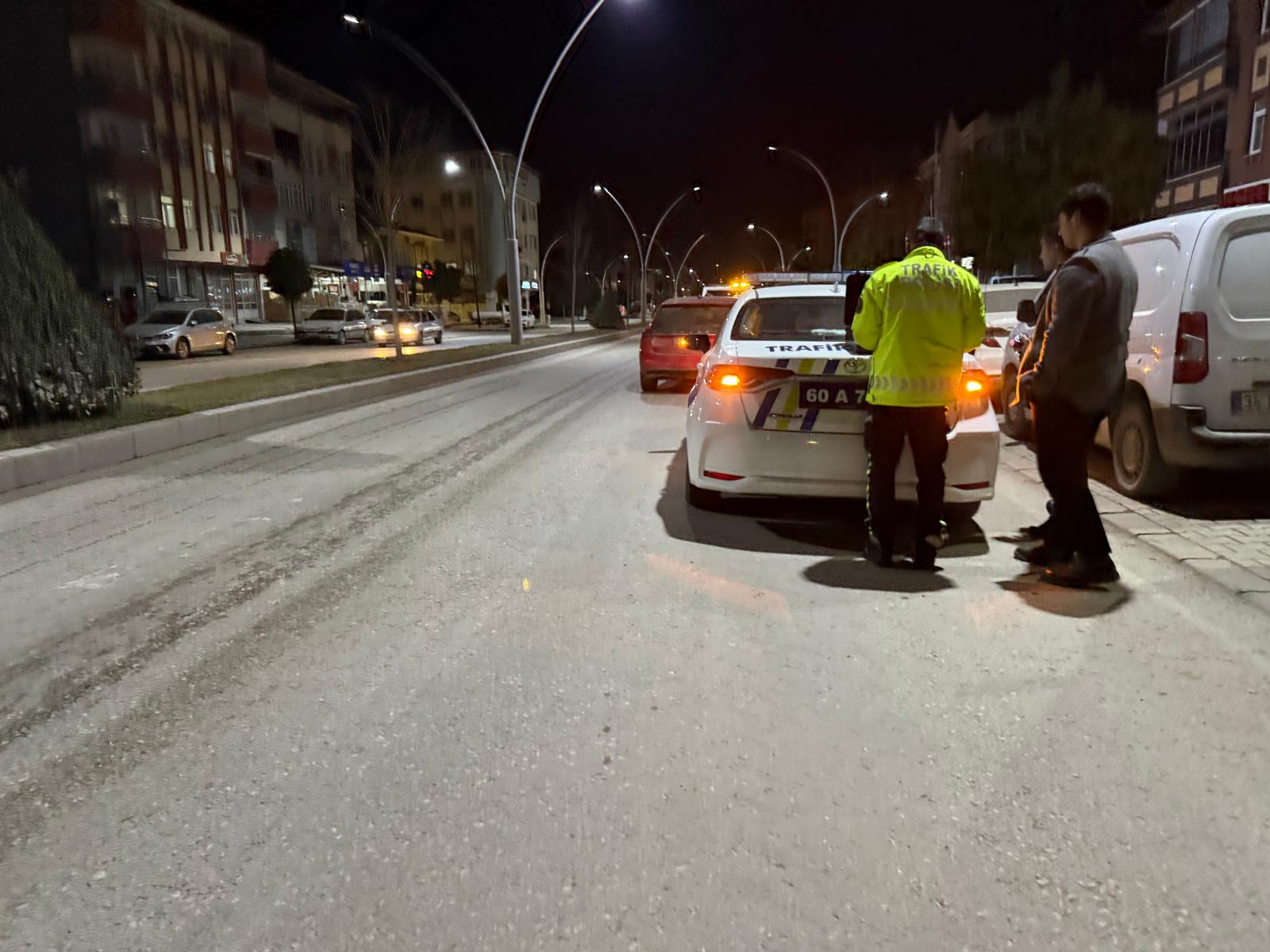 Erbaa’da Maddi Hasarlı Trafik Kazası.